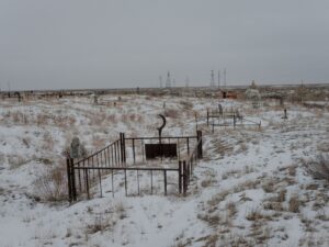 In Kazakhstan’s Oil Heartland, the Workers Who Built the Country Are Dying Quietly