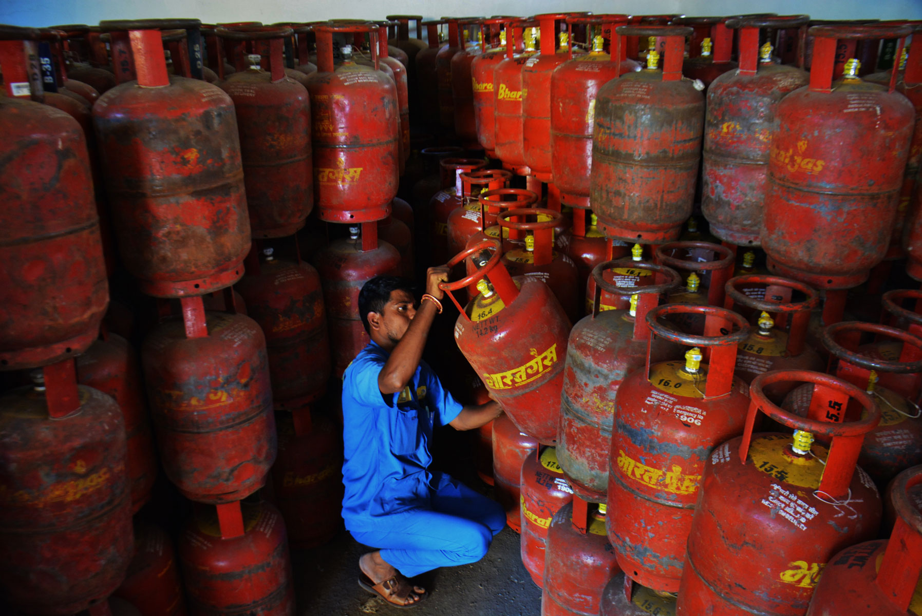 How the War in Iran Reached South Asia’s Kitchens