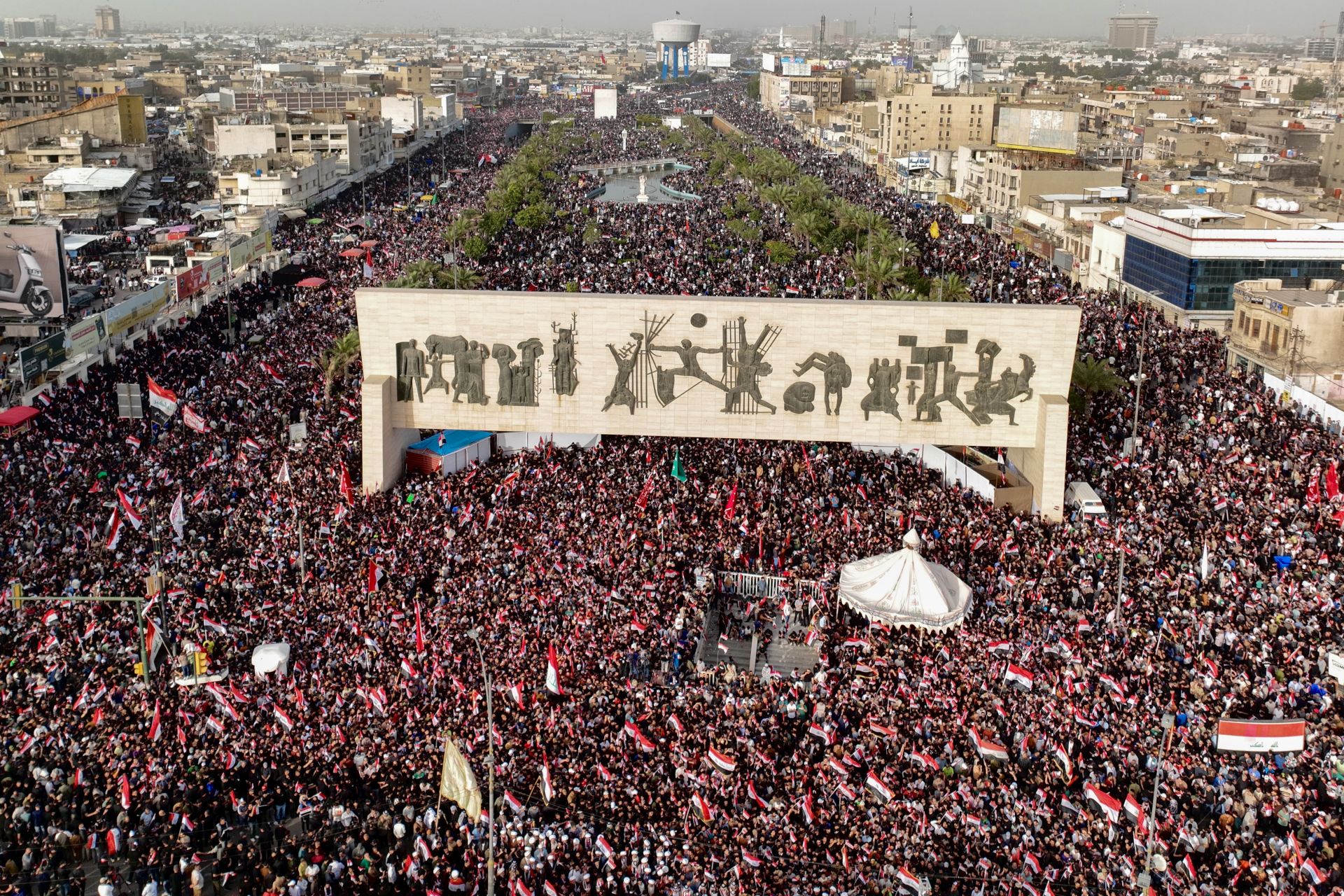 Iraq’s Militias Are in a Struggle for Survival