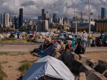 Does Israel Prefer Weak Neighbors?