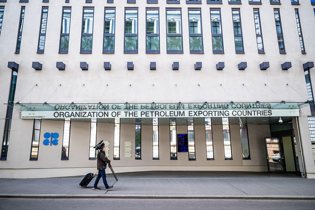 UAE Quits OPEC Amid Deepening Saudi Rift