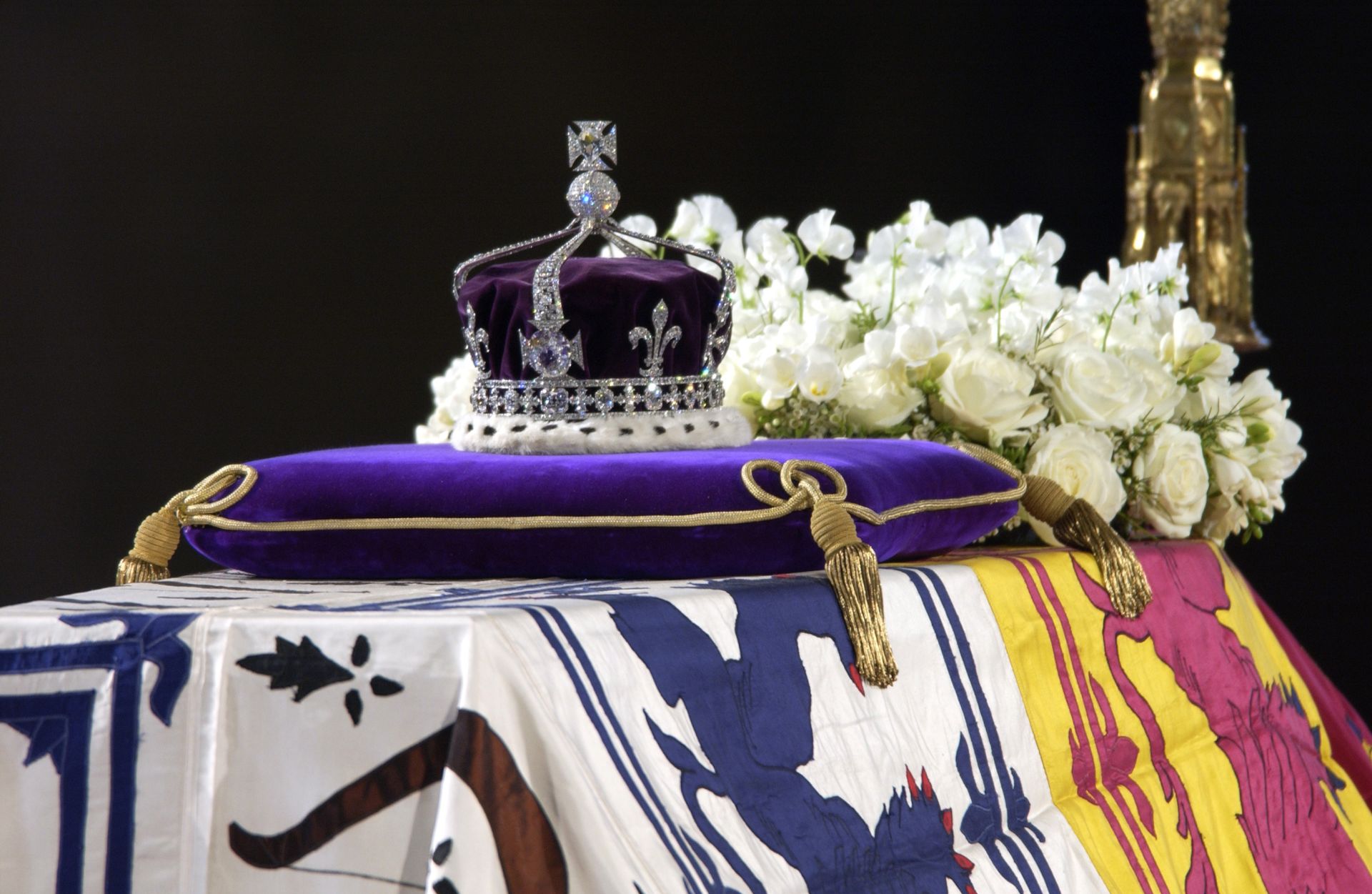 Ahead of coronation, Royals 'avert' Kohinoor controversy : The Tribune India