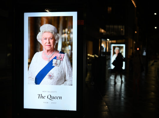 We Knew It Was Coming, but the Queen’s Death Still Stuns Britain